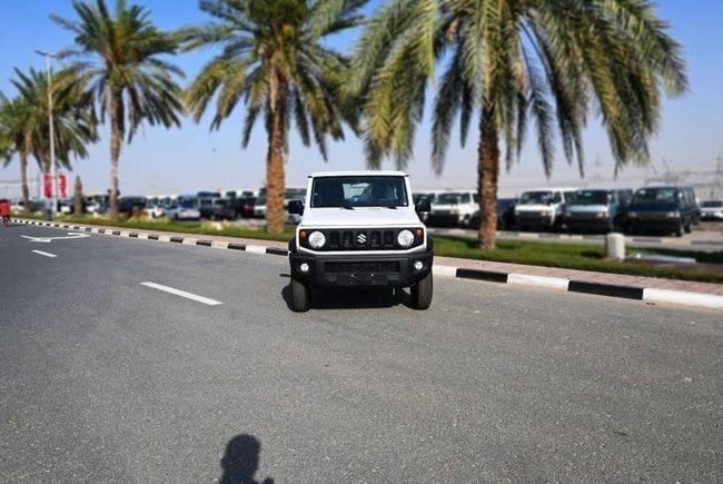 جديدة Suzuki Jimny رابعاً, 1.5 l, 2024 في في دبي من Hussein Ghulam Motors FZCO، اللون أبيض. المواصفات اليابانية | AUTO.AE | إعلان #243533