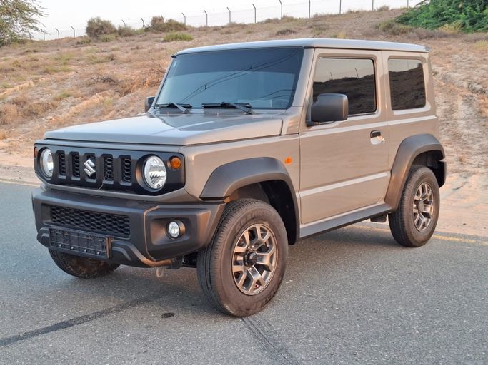 مستعملة Suzuki Jimny رابعاً, 1.5 l, 2024 في في دبي من Hashem Used Cars، اللون رمادي. مواصفات الخليج | AUTO.AE | إعلان #265908