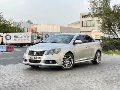 Подержанный Suzuki Kizashi, 2.4 л, 2014 в Дубае от INFINITY DRIVE Серебристый цвет. GCC | AUTO.AE