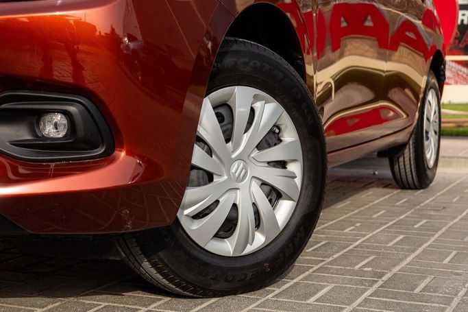 Новый Suzuki Swift VI, 1.2 л, 2025 в Дубае от Linda Cars Оранжевый цвет. GCC | AUTO.AE