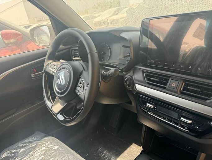 Новый Suzuki Swift VI, 1.2 л, 2025 в Дубае от Mohamed Hakim Motors Черный цвет. GCC | AUTO.AE