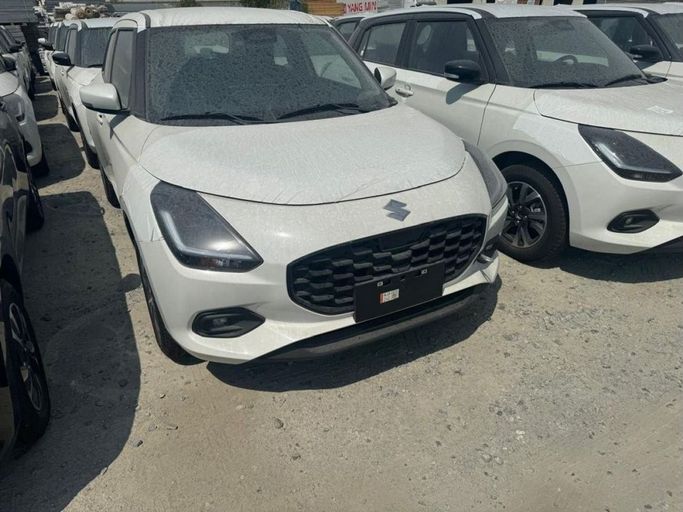 Новый Suzuki Swift VI, 1.2 л, 2025 в Дубае от Mohamed Hakim Motors Черный цвет. GCC | AUTO.AE