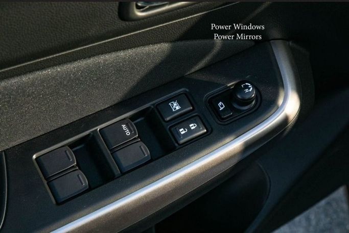 Новый Suzuki Swift VI, 1.2 л, 2024 в Дубае от Mohamed Hakim Motors Коричневый цвет. Other | AUTO.AE