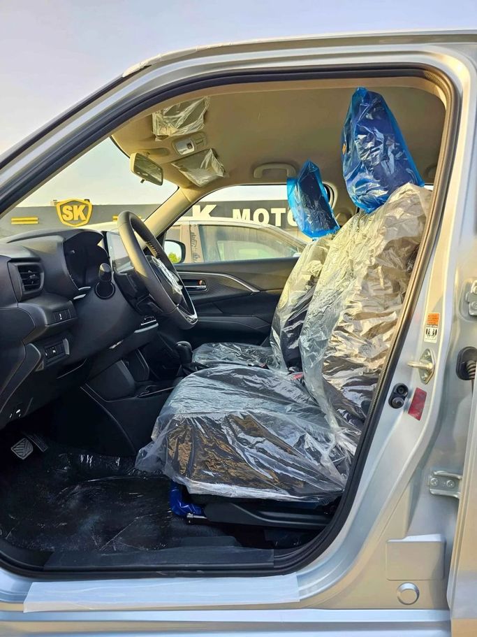 New Suzuki Swift VI, 1.2 l, 2025 in Dubai by SK Motors, Silver color. GCC Specs | AUTO.AE