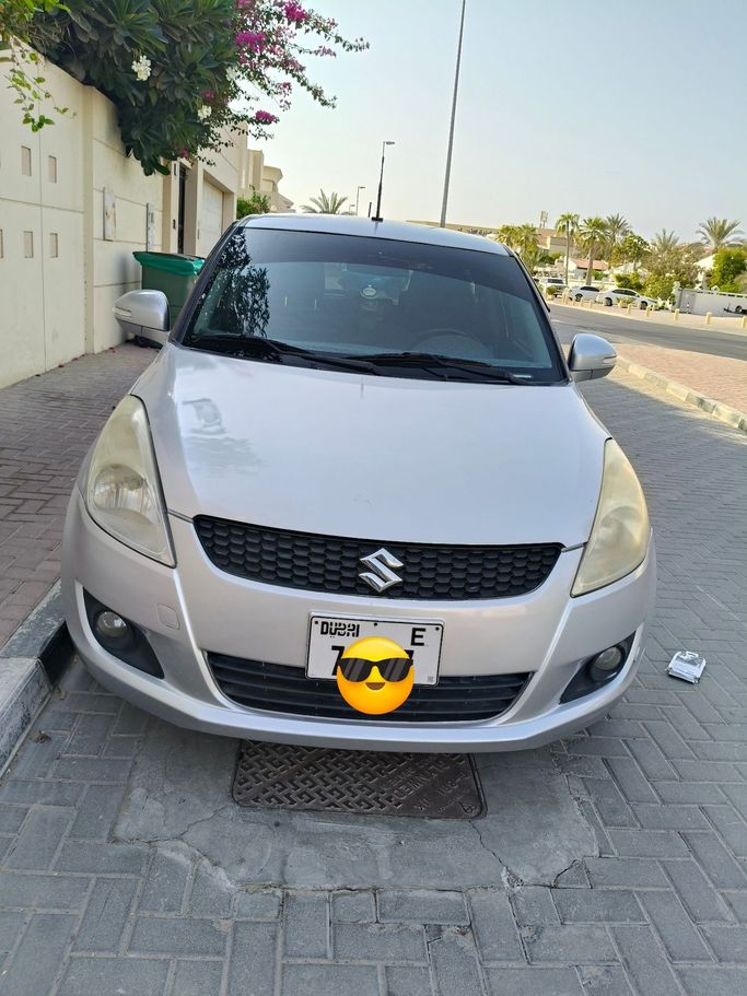 Подержанный Suzuki Swift V, 1.4 л, 2016 в Дубае Серебристый цвет. GCC | AUTO.AE