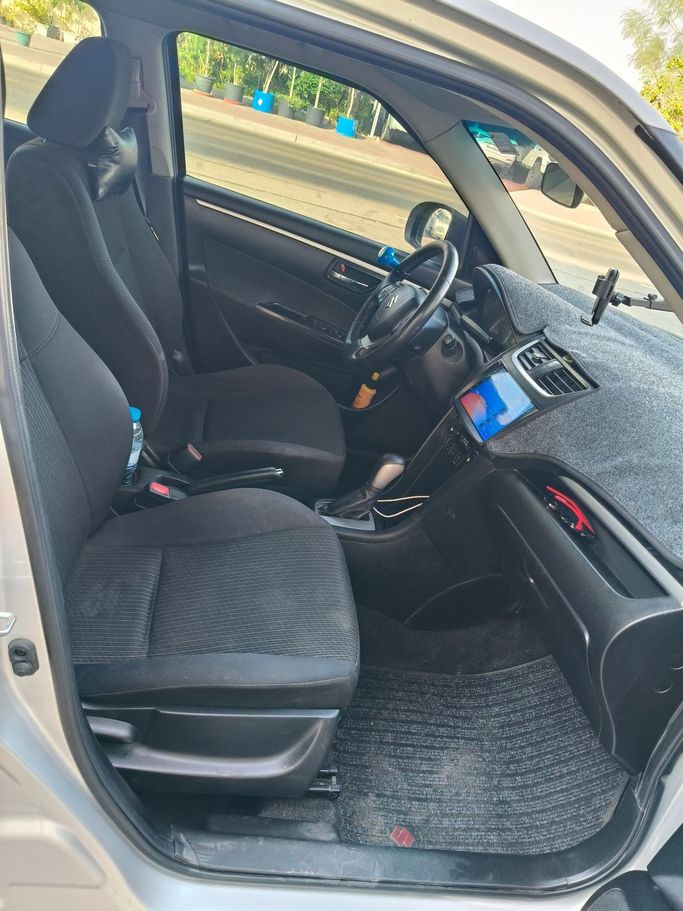 Подержанный Suzuki Swift V, 1.4 л, 2016 в Дубае Серебристый цвет. GCC | AUTO.AE