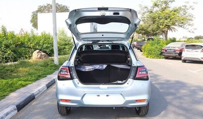 Новый Suzuki Swift VI, 1.2 л, 2025 в Дубае от Segrex Auto Серебристый цвет. GCC | AUTO.AE