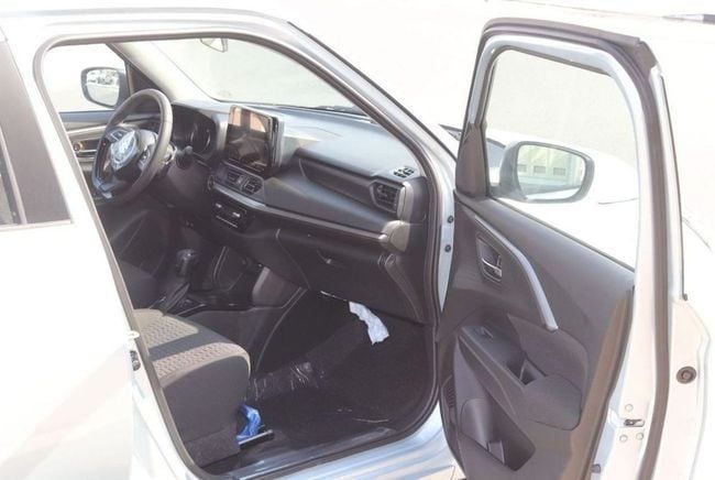 Новый Suzuki Swift VI, 1.2 л, 2025 в Дубае от Segrex Auto Серебристый цвет. GCC | AUTO.AE