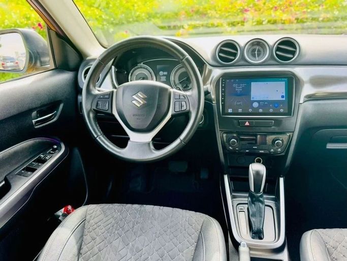 Новый Suzuki Vitara II Рестайлинг, 1.6 л, 2023 в Дубае от Mohamed Hakim Motors Желтый цвет. GCC | AUTO.AE