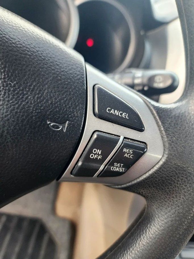 Подержанный Suzuki Vitara II, 1.6 л, 2016 в Дубае от Abdo Al Muthanna Used Cars Белый цвет. GCC | AUTO.AE