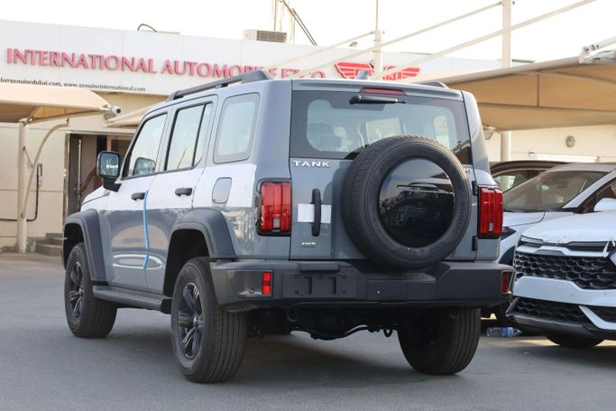 Новый Tank 300 I Рестайлинг, 2.0 л, 2025 в Дубае от JES Motors Серебристый цвет.  | AUTO.AE