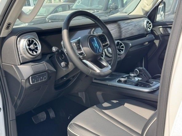Новый Tank 300 I Рестайлинг, 2.0 л, 2025 в Дубае от Titanum Cars Белый цвет. Other | AUTO.AE