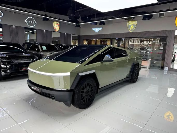 Used Tesla Cybertruck Cyberbeast, 2024 in Dubai by Al Ketbi Motors, Silver color. GCC Specs | AUTO.AE