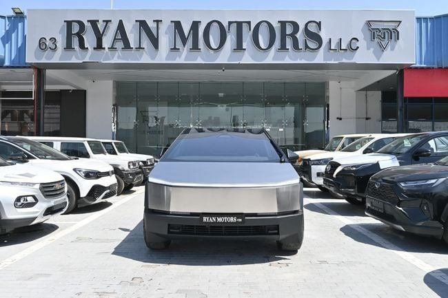 Новый Tesla Cybertruck All-wheel Drive, 2024 в Дубае от RMG Automobiles Серебристый цвет. Other | AUTO.AE