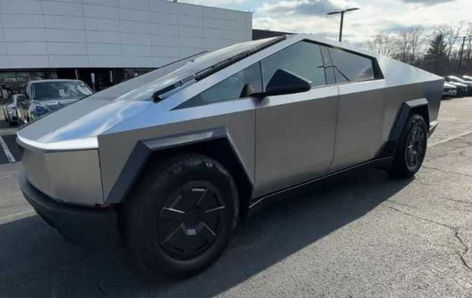 جديدة Tesla Cybertruck Cyberbeast, 2025 في في دبي من Mercury Global FZCO، اللون رمادي. المواصفات الأمريكية | AUTO.AE | إعلان #268787