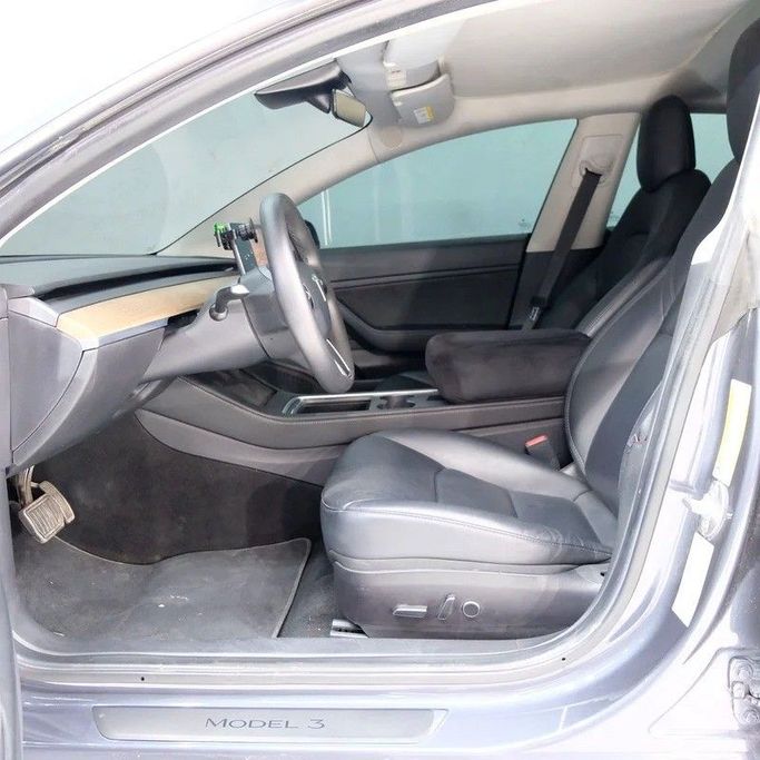 Used Tesla Model 3 Long Range I, 2023 in Dubai by Carzilla Motors, Grey color. GCC Specs | AUTO.AE