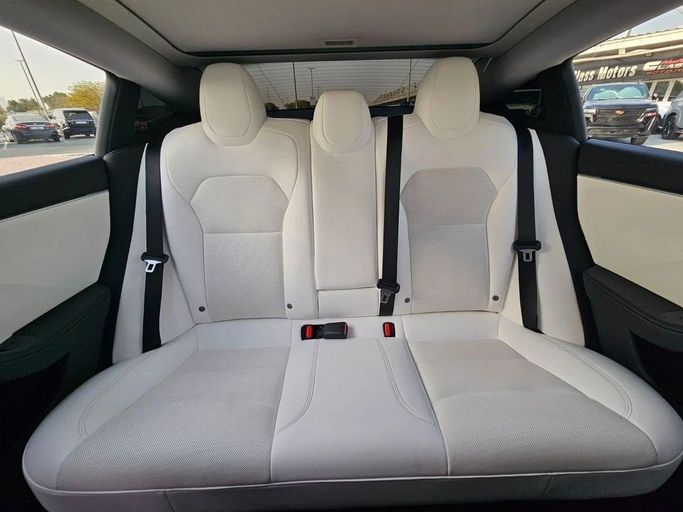 Used Tesla Model 3 Long Range I Facelift, 2024 in Dubai by US Motors, White color. GCC Specs | AUTO.AE