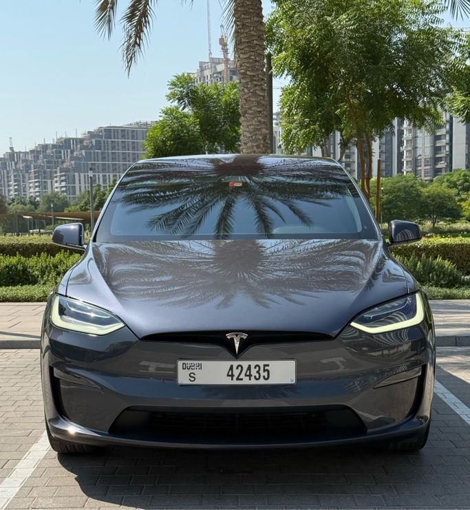 Used Tesla Model X Long Range I Facelift, 2023 in Dubai, Grey color. GCC Specs | AUTO.AE