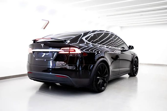 مستعملة Tesla Model X Performance I، 2019 في الإمارات، دبي من 7 Luxury Auto، اللون أسود. المواصفات الأوروبية | AUTO.AE | إعلان #281706 — صورة 4 من 17