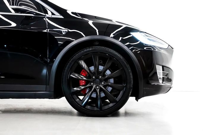 مستعملة Tesla Model X Performance I، 2019 في الإمارات، دبي من 7 Luxury Auto، اللون أسود. المواصفات الأوروبية | AUTO.AE | إعلان #281706 — صورة 7 من 17