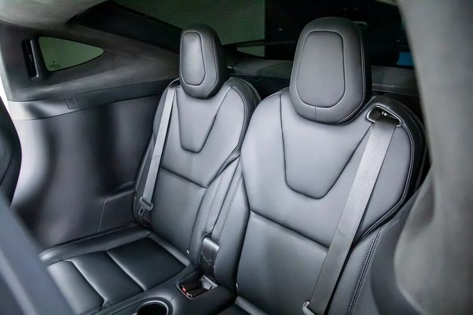 مستعملة Tesla Model X Performance I، 2019 في الإمارات، دبي من 7 Luxury Auto، اللون أسود. المواصفات الأوروبية | AUTO.AE | إعلان #281706 — صورة 9 من 17