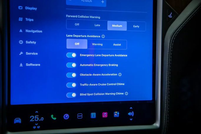 مستعملة Tesla Model X Performance I، 2019 في الإمارات، دبي من 7 Luxury Auto، اللون أسود. المواصفات الأوروبية | AUTO.AE | إعلان #281706 — صورة 13 من 17