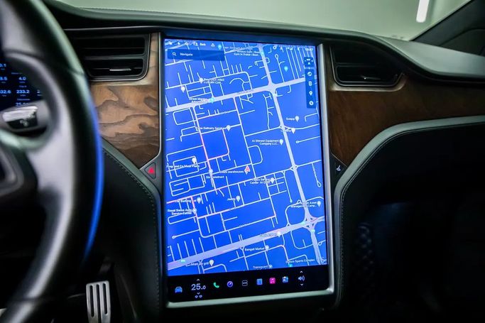 مستعملة Tesla Model X Performance I، 2019 في الإمارات، دبي من 7 Luxury Auto، اللون أسود. المواصفات الأوروبية | AUTO.AE | إعلان #281706 — صورة 14 من 17