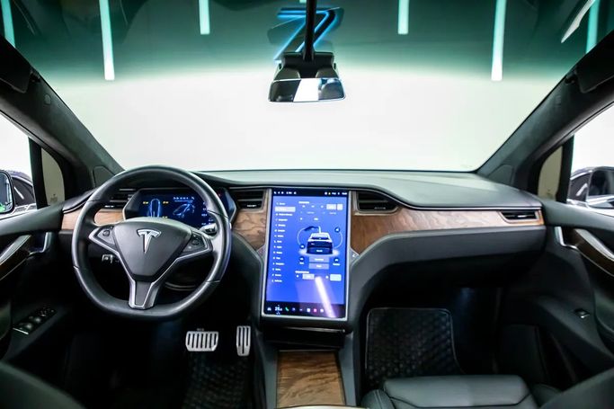 مستعملة Tesla Model X Performance I، 2019 في الإمارات، دبي من 7 Luxury Auto، اللون أسود. المواصفات الأوروبية | AUTO.AE | إعلان #281706 — صورة 17 من 17