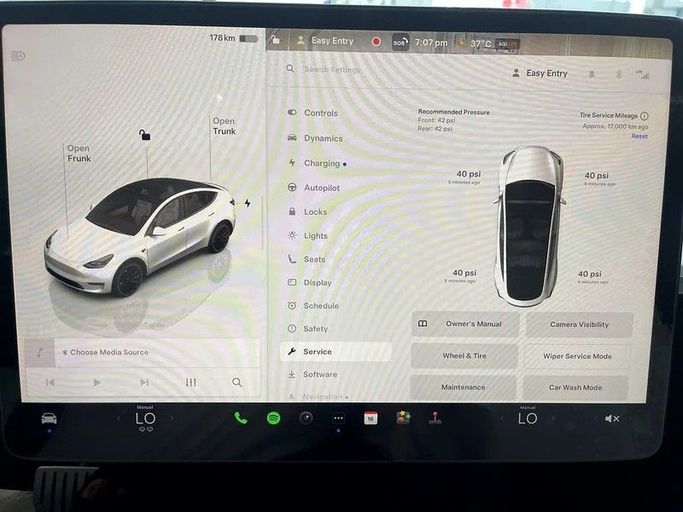 Подержанный Tesla Model Y Performance I, 2024 в Дубае от Al Borj Motors Белый цвет. GCC | AUTO.AE