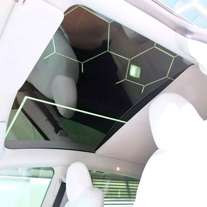 Used Tesla Model Y Long Range I, 2023 in Dubai by Carzilla Motors, Burgundy color. GCC Specs | AUTO.AE