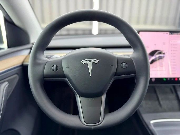 Used Tesla Model Y Performance I, 2024 in Dubai by Zeus Motors, Grey color. GCC Specs | AUTO.AE