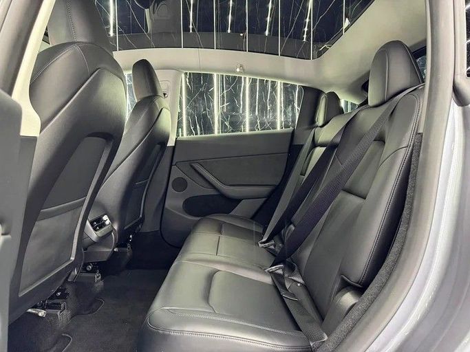 Used Tesla Model Y Performance I, 2024 in Dubai by Zeus Motors, Grey color. GCC Specs | AUTO.AE