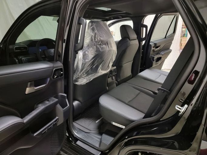 Новый Toyota 4Runner VI, 2.4 л, 2025 в Дубае от Allied Motors Черный цвет. Other | AUTO.AE