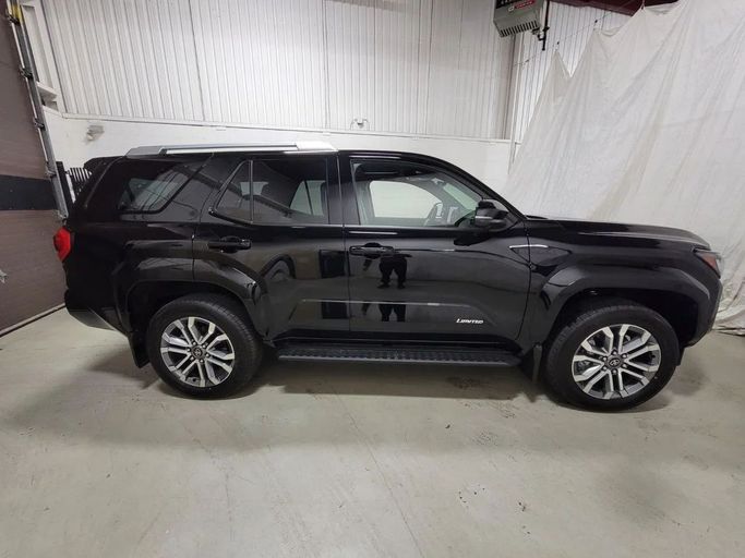 Новый Toyota 4Runner VI, 2.4 л, 2025 в Дубае от Allied Motors Черный цвет. Other | AUTO.AE