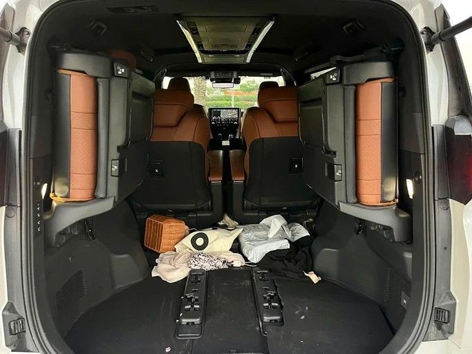 Used Toyota Alphard IV, 2.5 l, 2024 in Dubai by 66 Motors, White color. European Specs | AUTO.AE