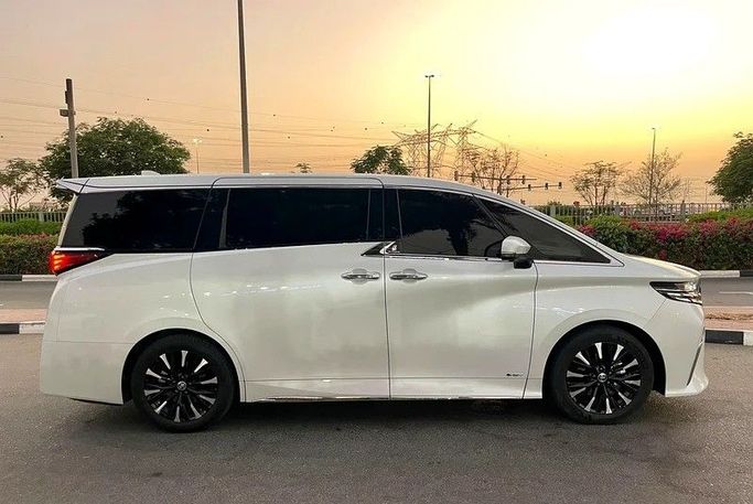 Used Toyota Alphard IV, 2.5 l, 2024 in Dubai by 66 Motors, White color. European Specs | AUTO.AE