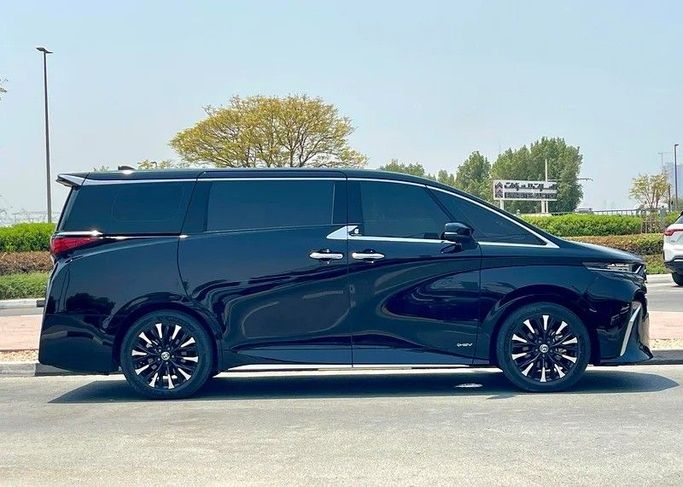 Used Toyota Alphard IV, 2.5 l, 2024 in Dubai by 66 Motors, Black color. Japanese Specs | AUTO.AE