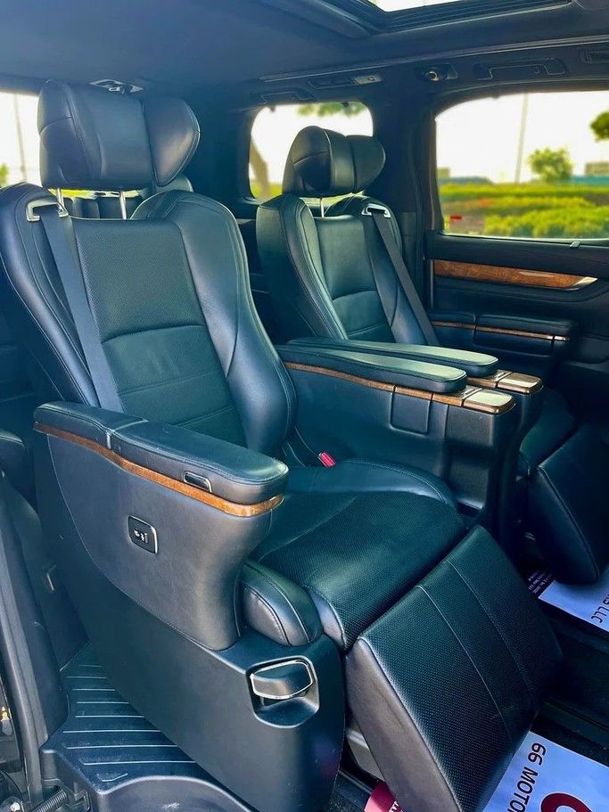 Used Toyota Alphard III, 3.5 l, 2015 in Dubai by 66 Motors, Black color. European Specs | AUTO.AE