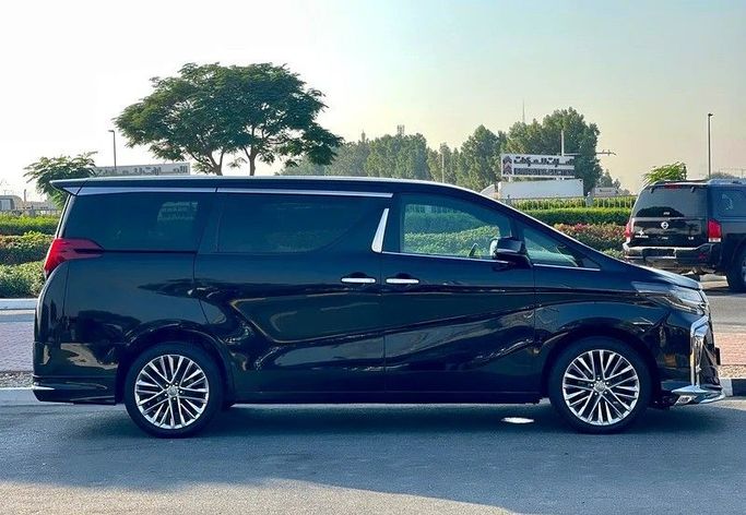Used Toyota Alphard III, 3.5 l, 2015 in Dubai by 66 Motors, Black color. European Specs | AUTO.AE