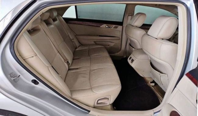 Подержанный Toyota Avalon III Рестайлинг 2, 3.5 л, 2012 в Дубае от Gulf Motors Серебристый цвет. GCC | AUTO.AE