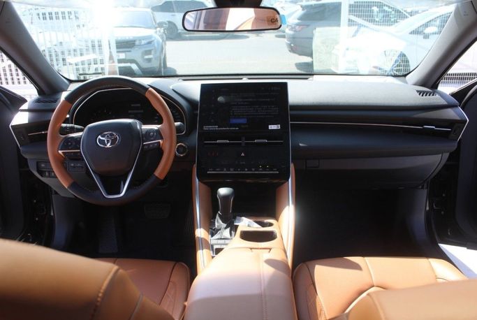 Новый Toyota Avalon V, 2.5 л, 2023 в Дубае от Titanum Cars Черный цвет. Other | AUTO.AE