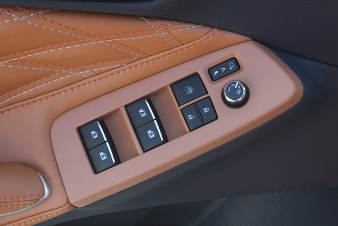 Новый Toyota Avalon V, 2.5 л, 2023 в Дубае от Titanum Cars Черный цвет. Other | AUTO.AE