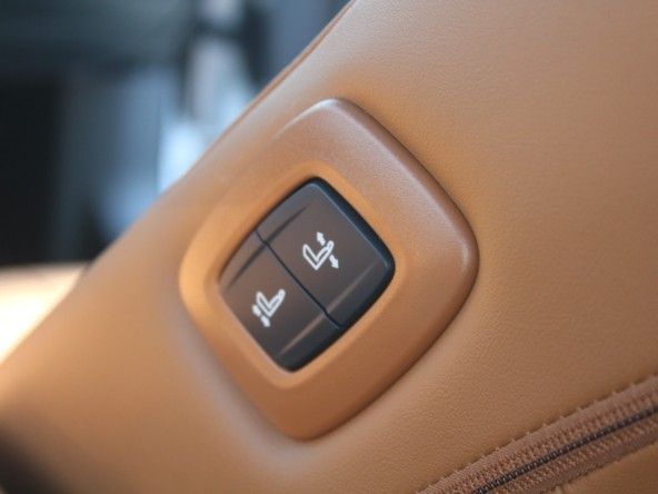Новый Toyota Avalon V, 2.5 л, 2024 в Дубае от Titanum Cars Белый цвет.  | AUTO.AE