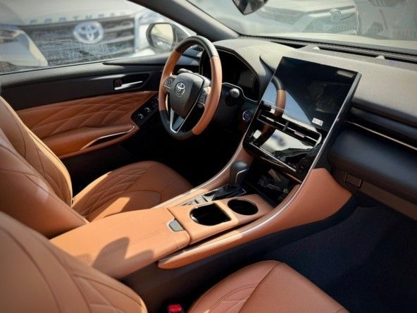Новый Toyota Avalon V, 2.5 л, 2024 в Дубае от Titanum Cars Белый цвет. Other | AUTO.AE