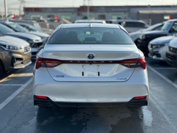 Новый Toyota Avalon V, 2.5 л, 2024 в Дубае от Titanum Cars Белый цвет. Other | AUTO.AE