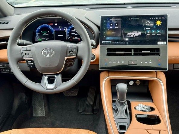 Новый Toyota Avalon V, 2.5 л, 2024 в Дубае от Titanum Cars Белый цвет. Other | AUTO.AE