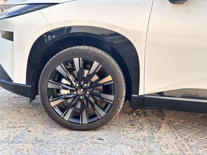 Новый Toyota bZ3X, 2025 в Дубае от Allied Motors Белый цвет. Other | AUTO.AE