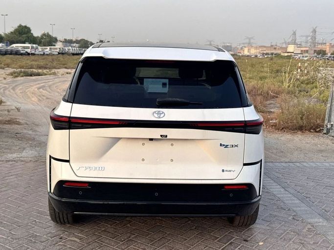 Новый Toyota bZ3X, 2025 в Дубае от Allied Motors Белый цвет. Other | AUTO.AE