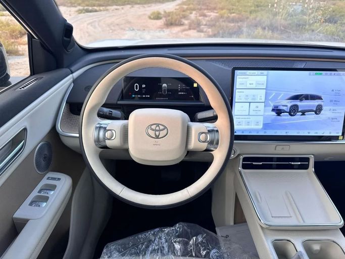 Новый Toyota bZ3X, 2025 в Дубае от Allied Motors Белый цвет. Other | AUTO.AE