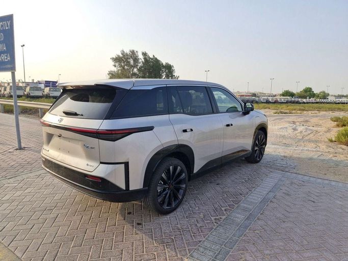 Новый Toyota bZ3X, 2025 в Дубае от Allied Motors Серебристый цвет. Other | AUTO.AE